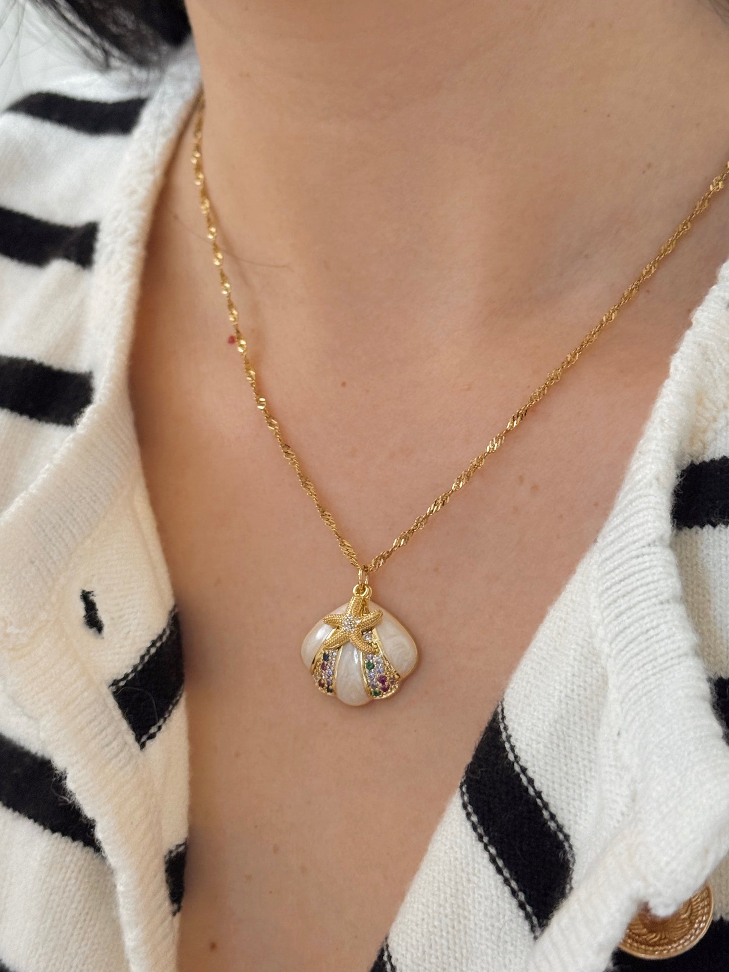 Star shell necklace