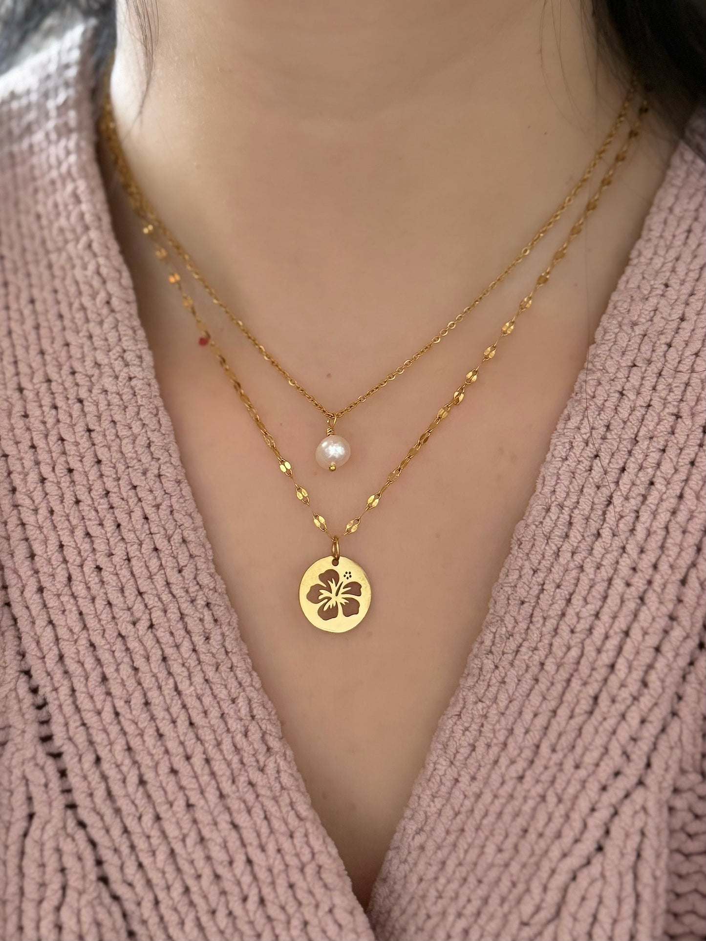 Pearly poppy necklace