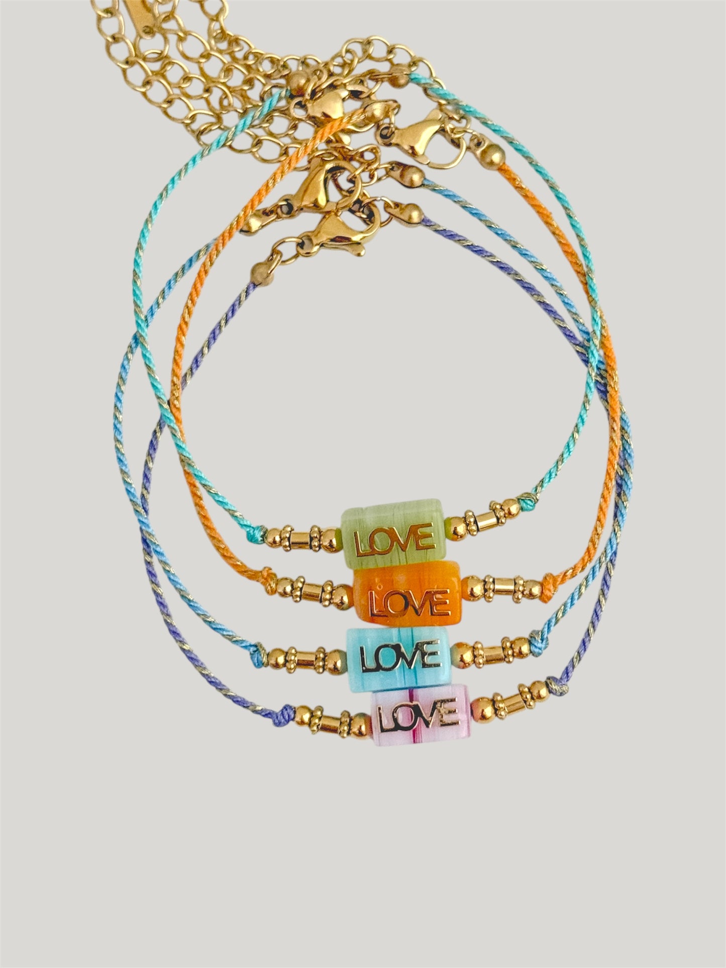 Love thread bracelet