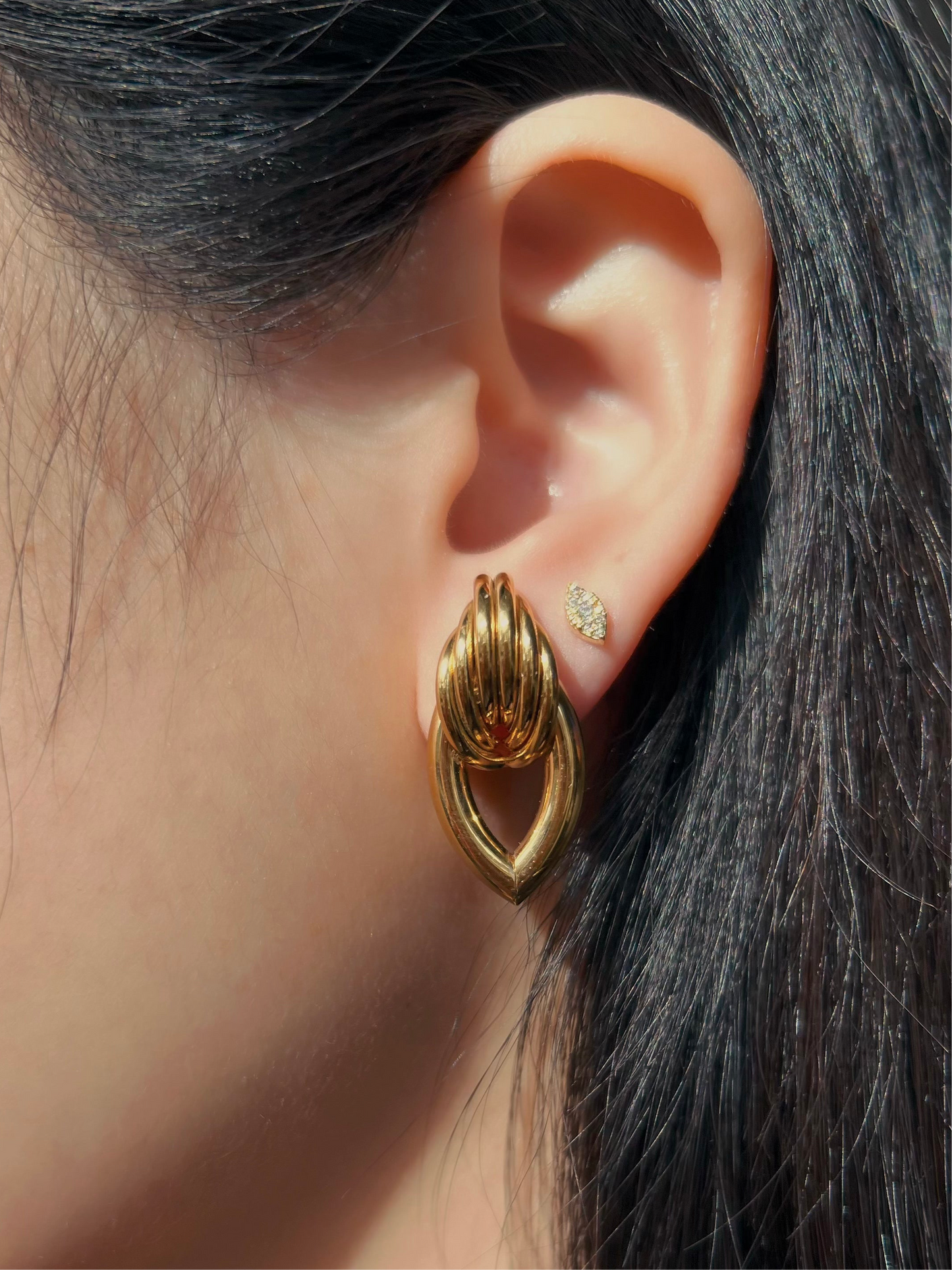 Vintage Oval Knot Earring