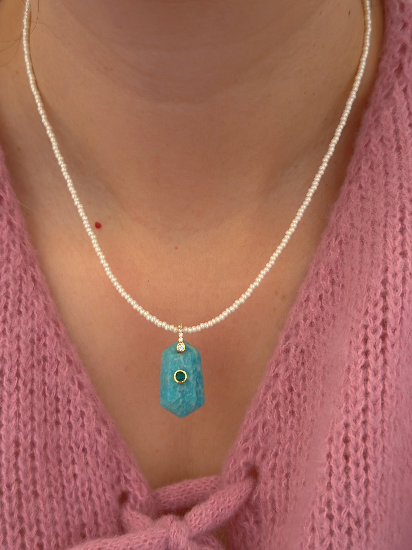 Hexagon natural stone bead necklace