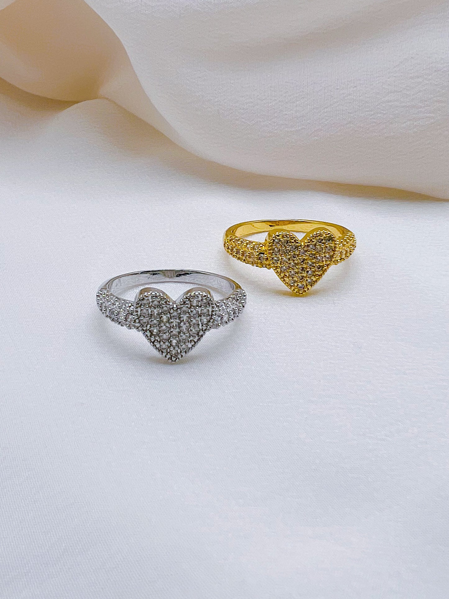 Heart Ring - Paumi