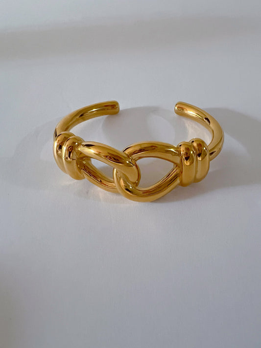 Lasso Bangle