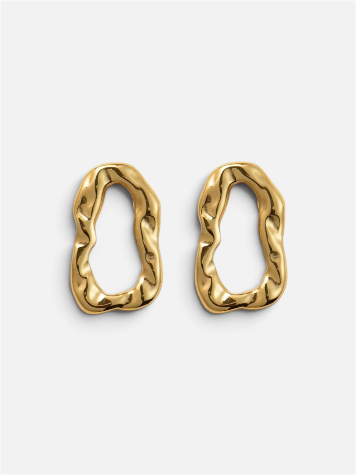 Hammered oval earrings
