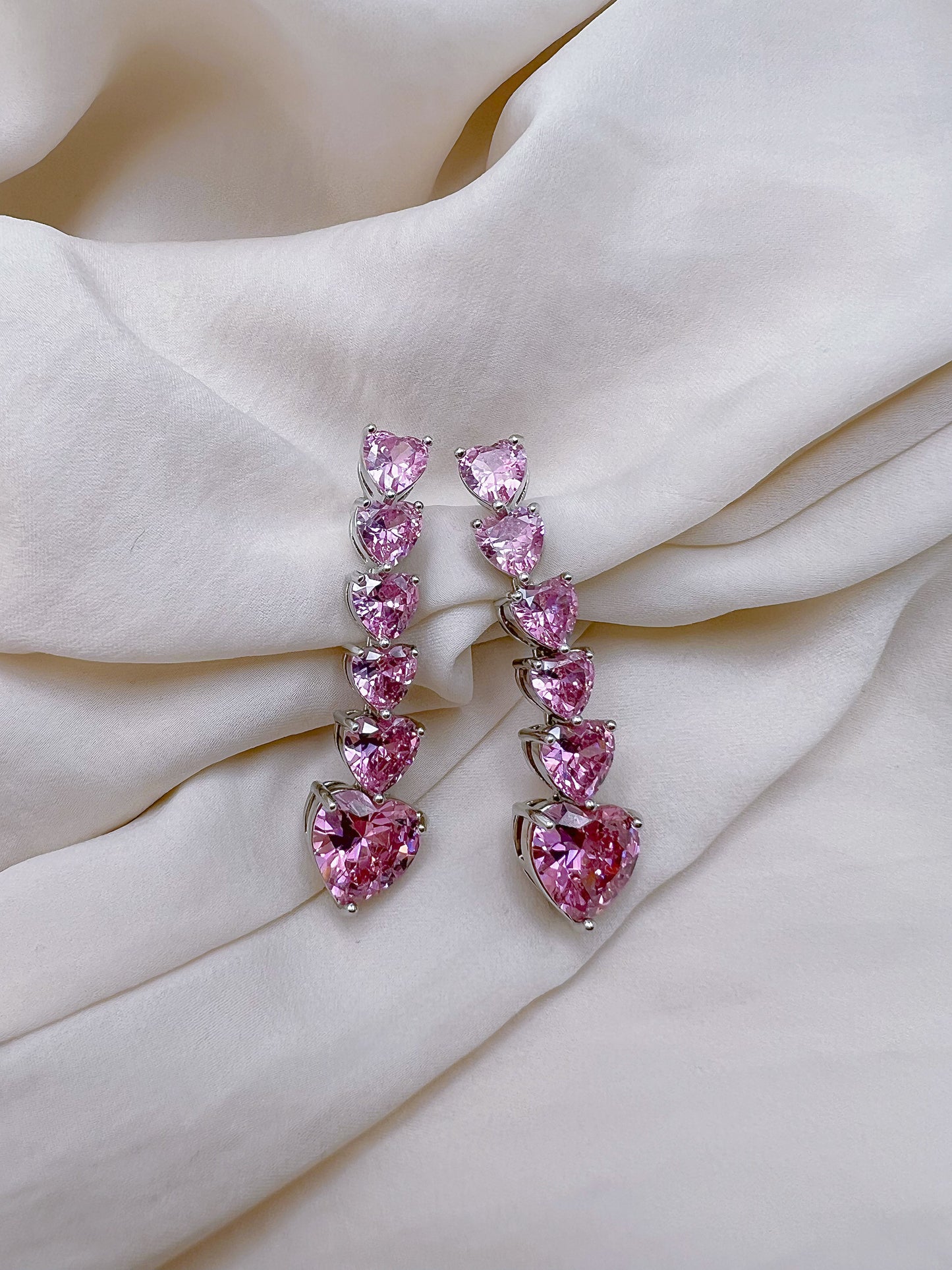 Bombshell's Heart Earring