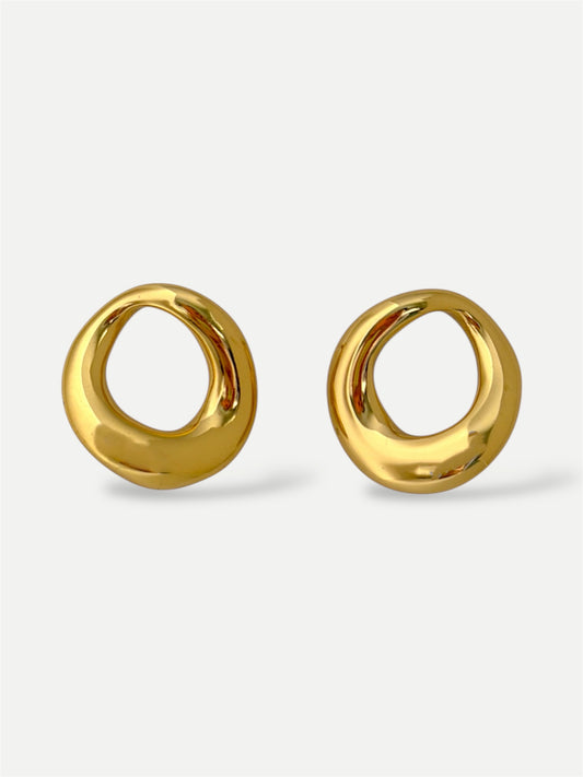 Wavy O studs earring