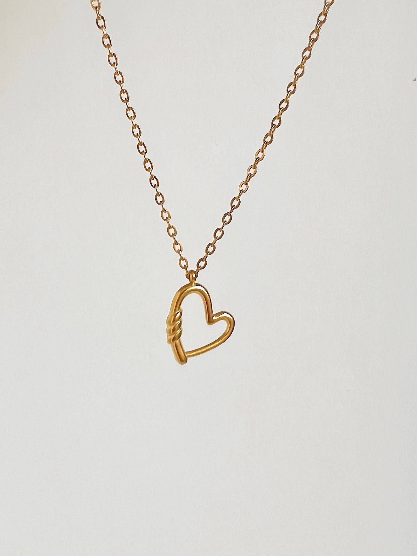 Falling in love necklace