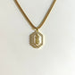 Virgen hexagonal necklace