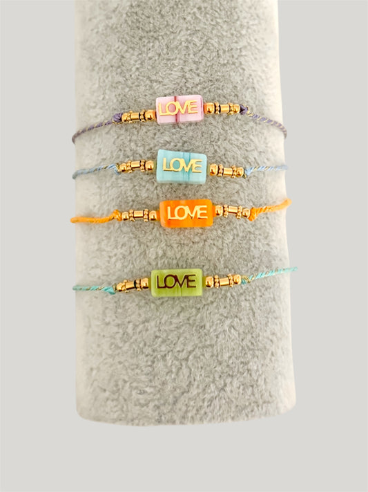 Love thread bracelet