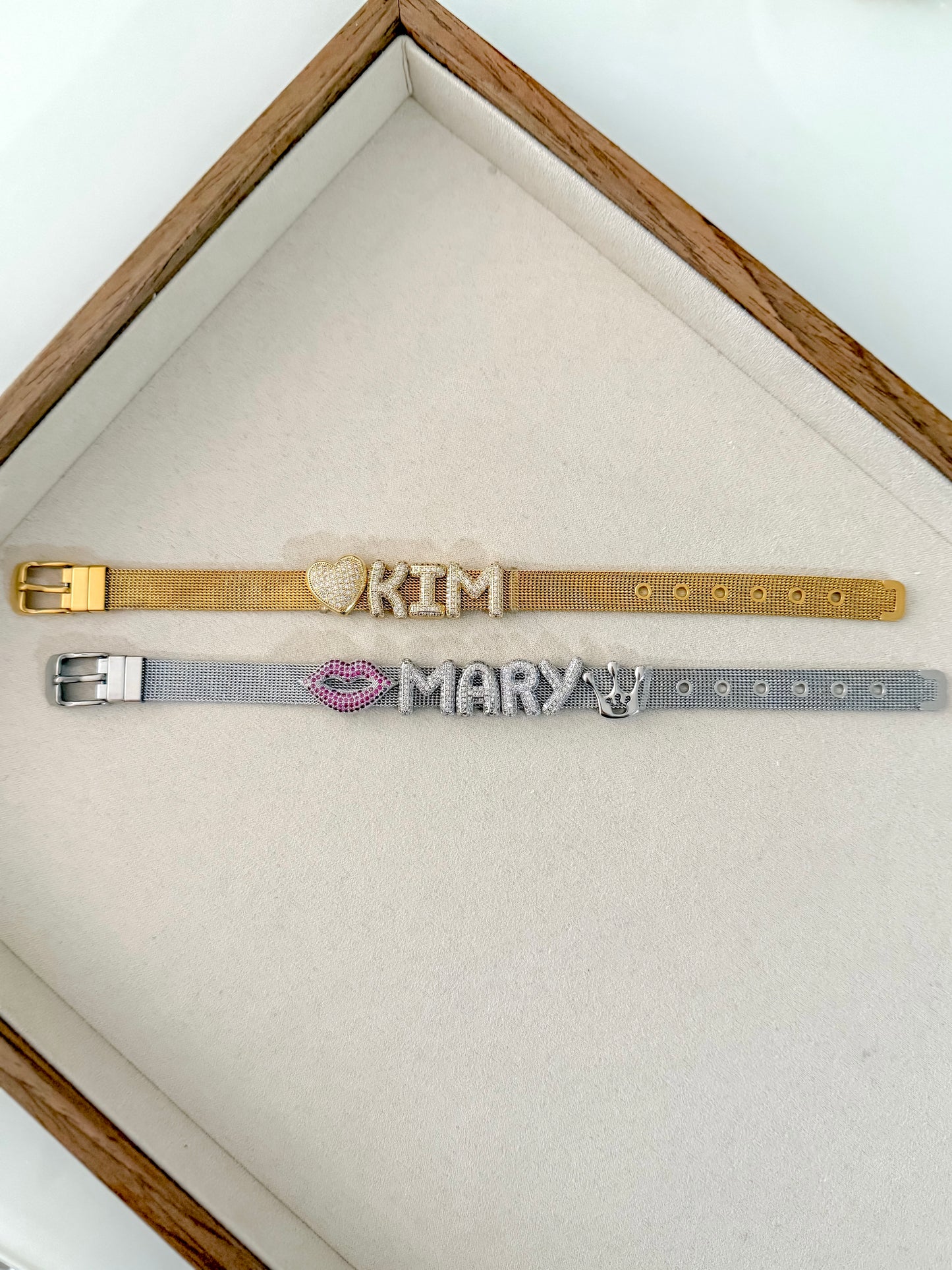 Charm for mesh bracelet