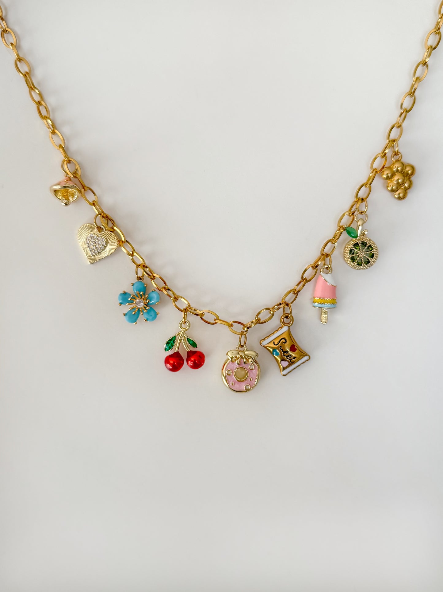 Saccharine necklace