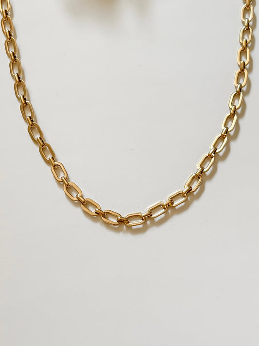 Flat oval chain necklace