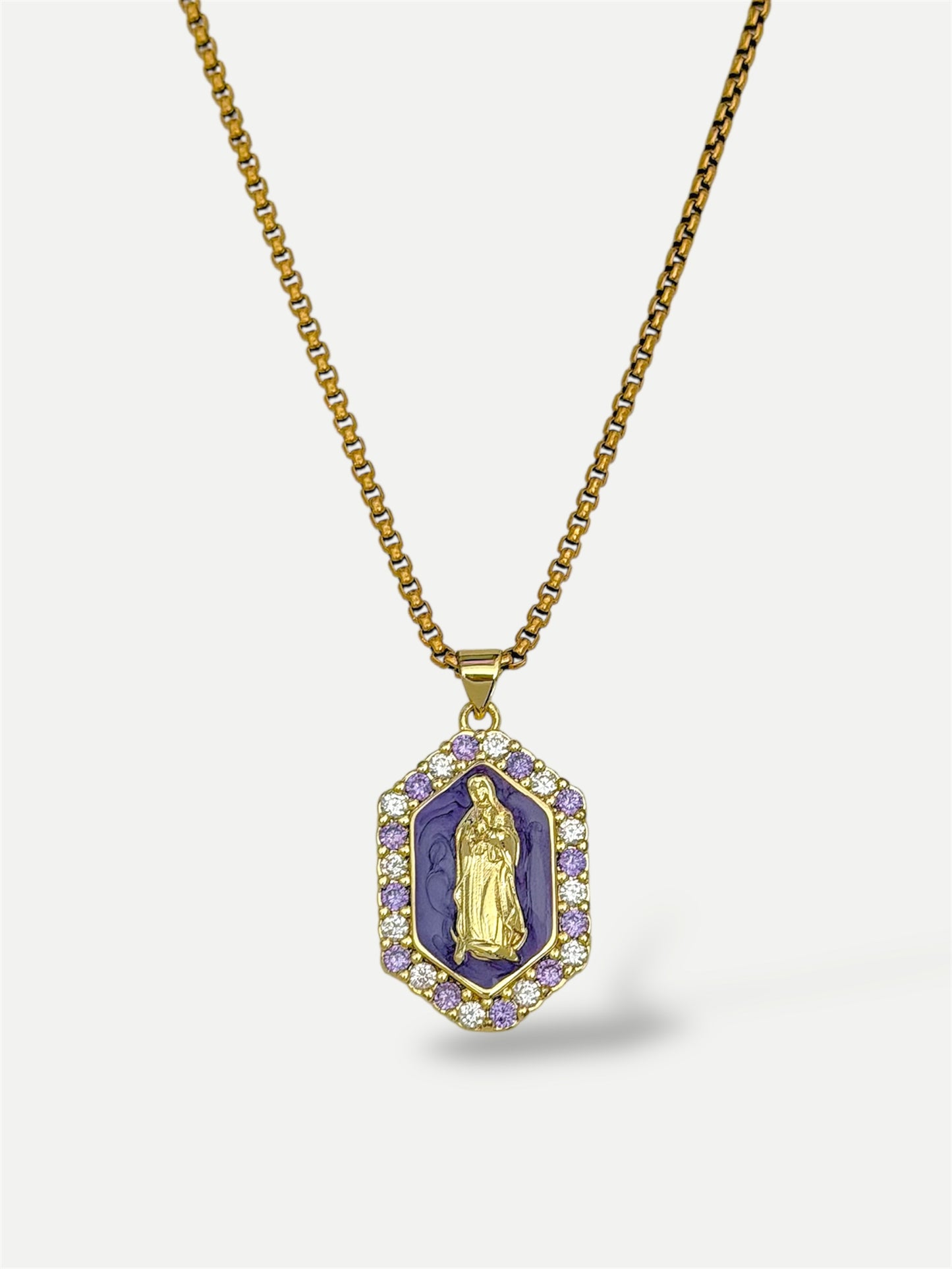 Virgen hexagonal necklace