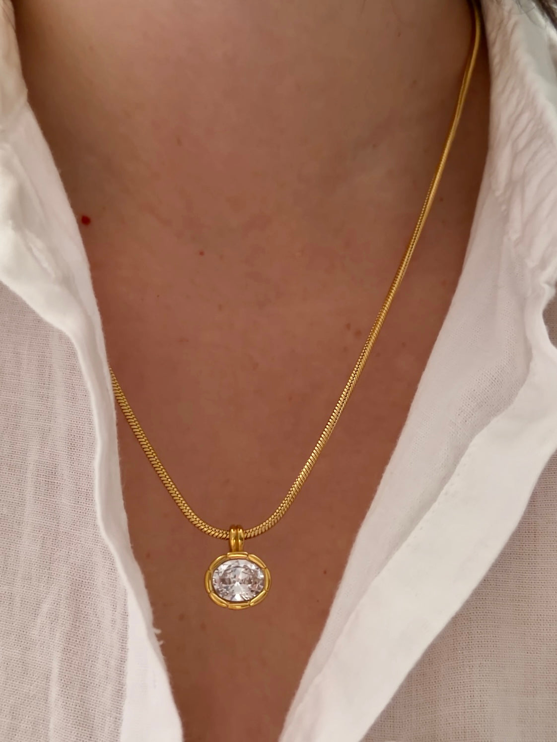 Melrose pendant necklace