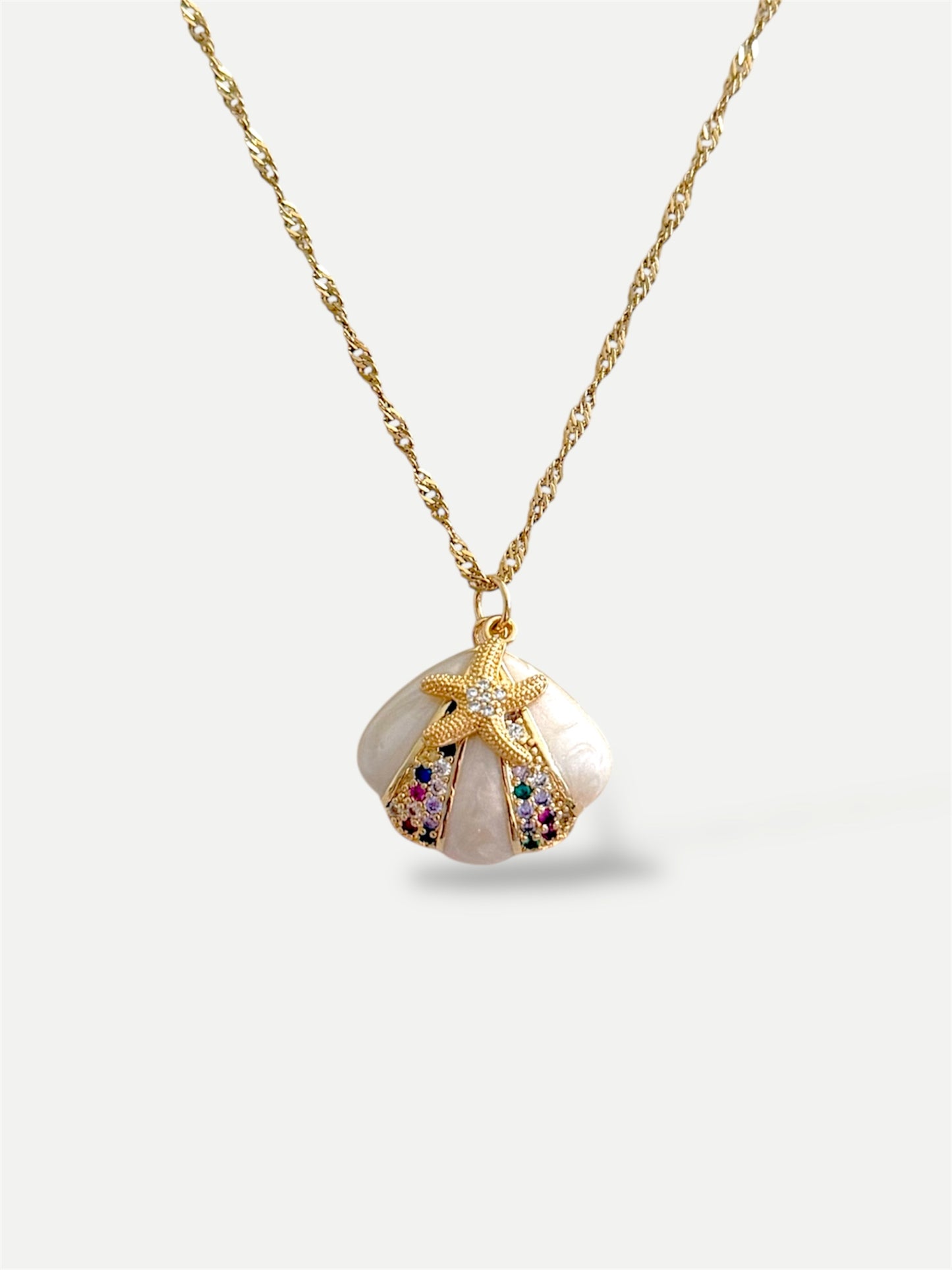 Star shell necklace
