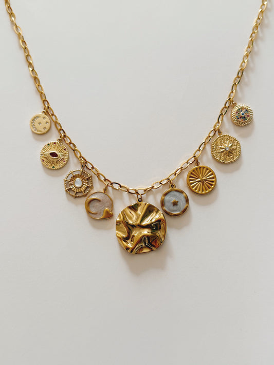 Medallion necklace