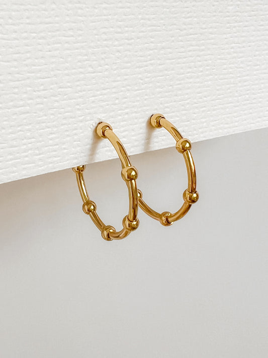 Magnolia beads hoop earrings