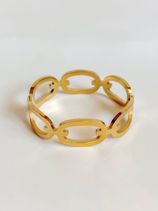 Chunky oval bangle