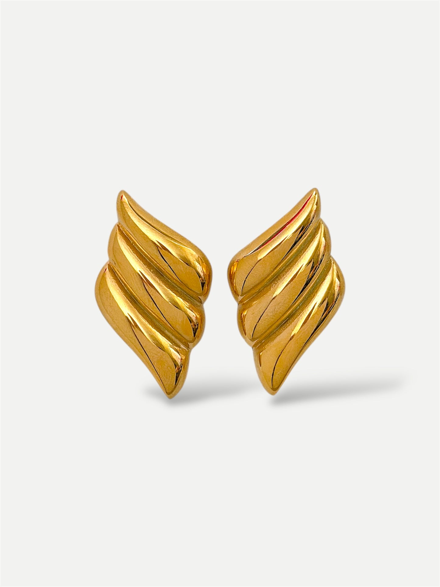 Wing oversized studs earrings