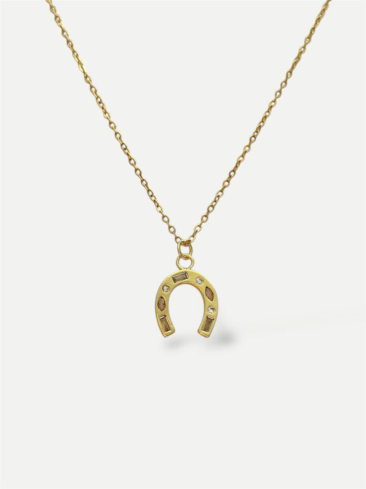 Shine horseshoe necklace