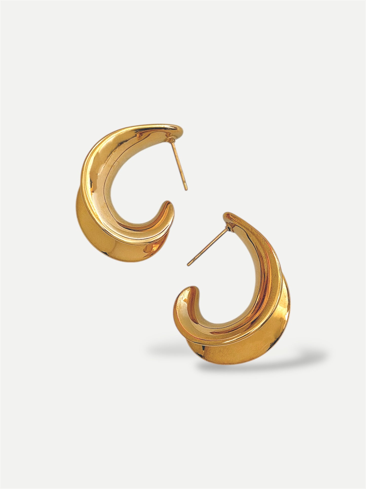 Curved earrings