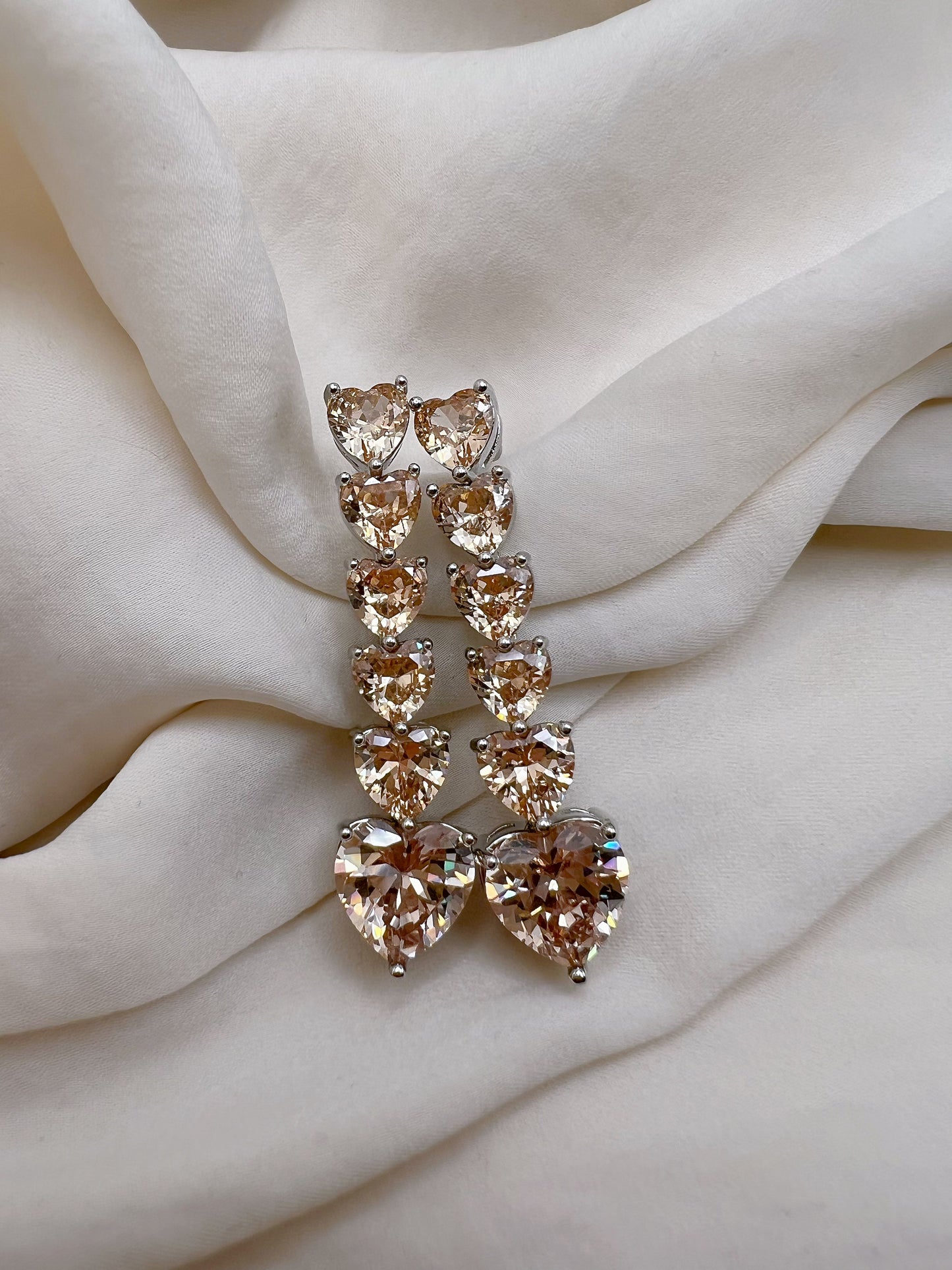 Bombshell's Heart Earring