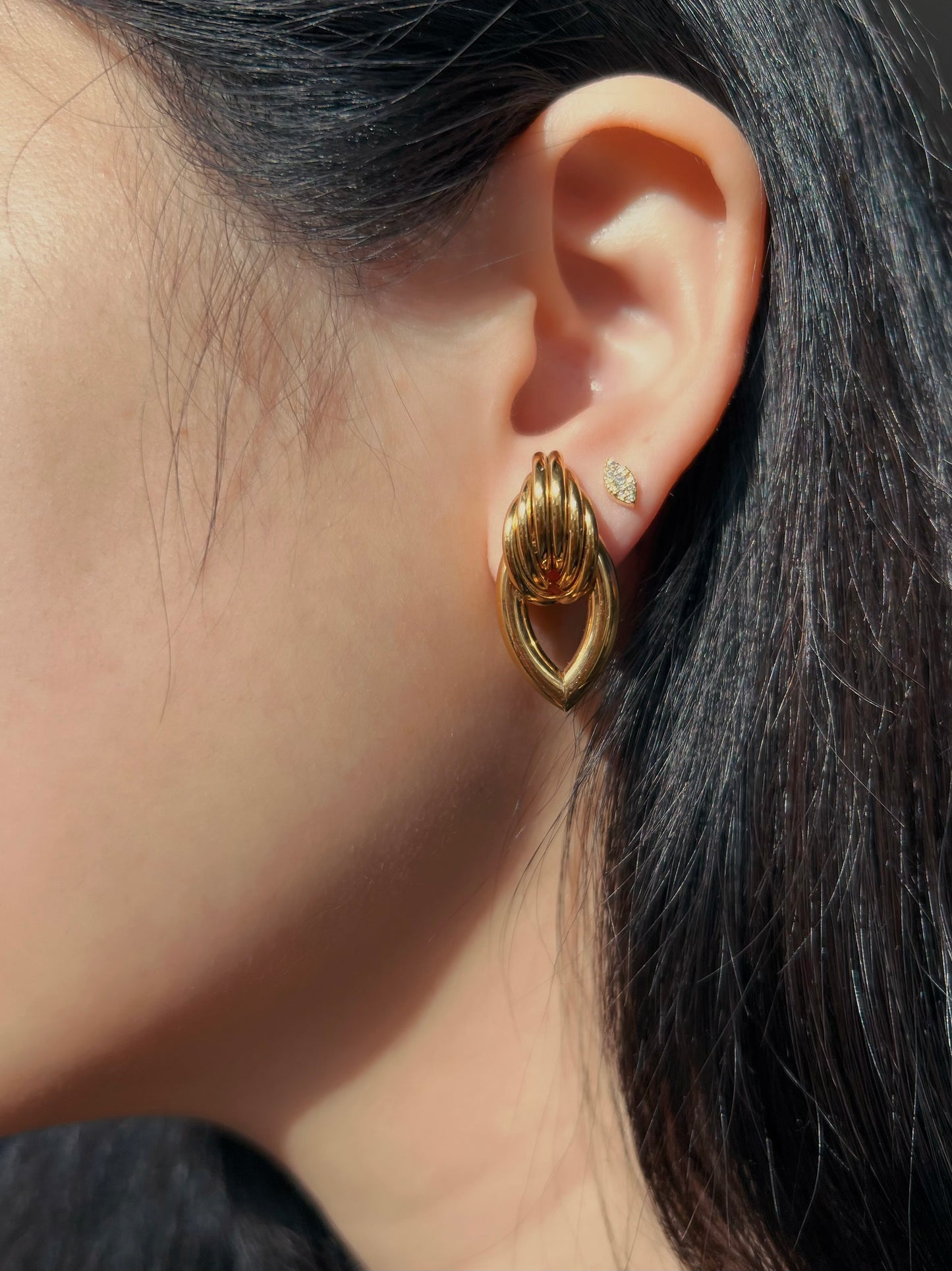 Vintage Oval Knot Earring