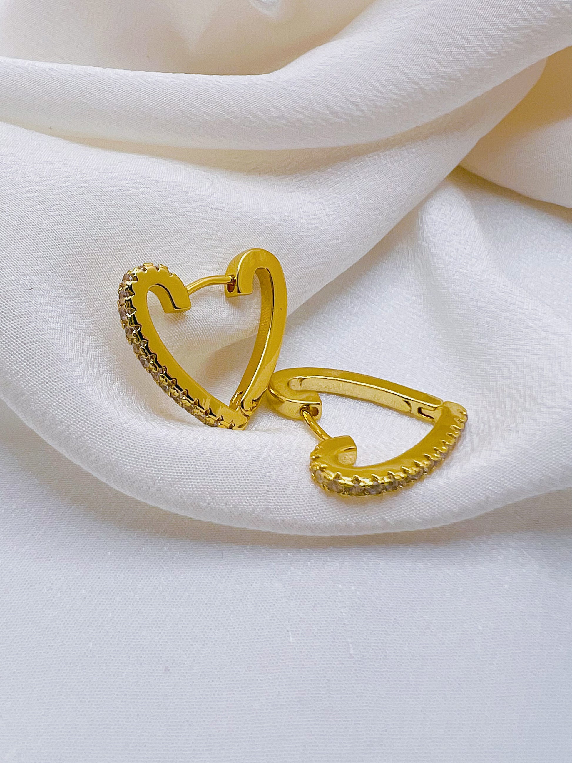 Sonia Hoops Earrings - Paumi