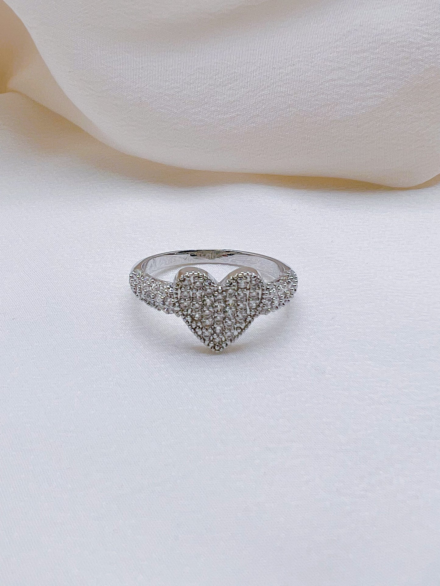 Heart Ring - Paumi